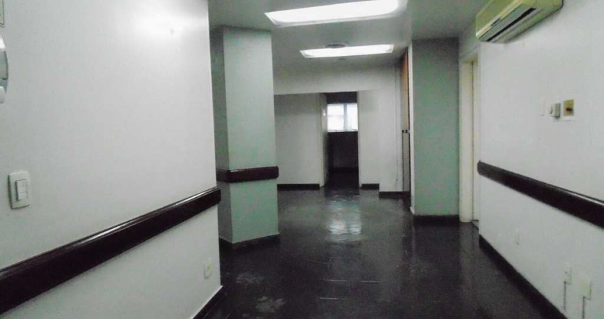 CONJUNTO COMERCIAL 186,07 M² AU