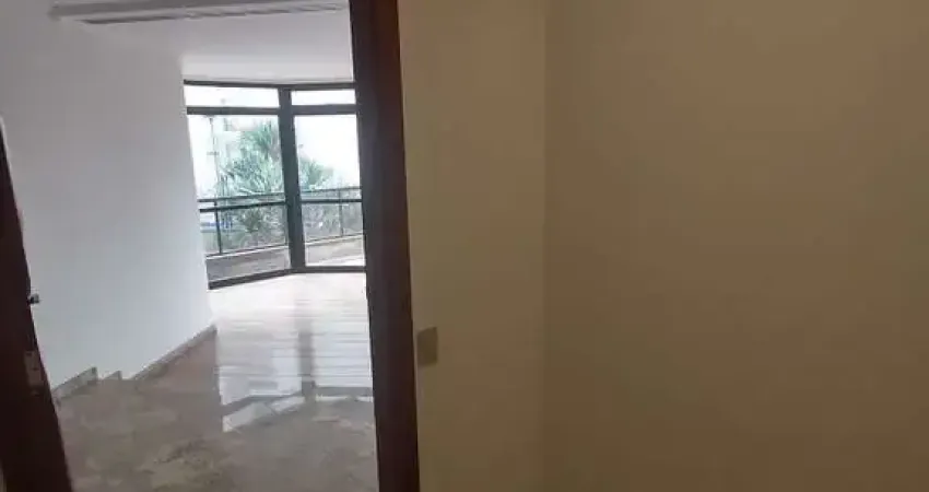 Tríplex 637m² no Morumbi - 4 suítes , 2 dormitórios e 4 vagas.
