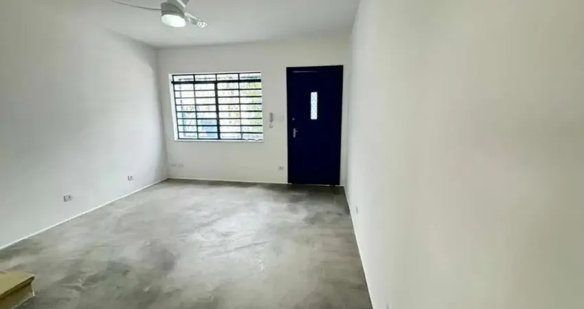 Sobrado de vila, 150m² de área construída, pronta para morar