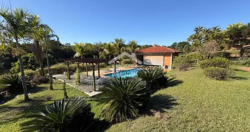 Chácara com 4 dormitório e piscina condomínio lagos de shanadu