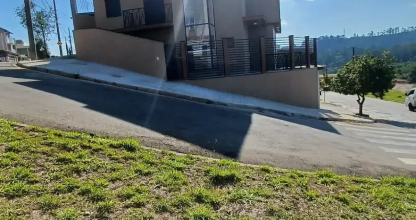 Magnífico sobrado a venda no bairro do Portal dos Ipês em Polvilho Cajamar
