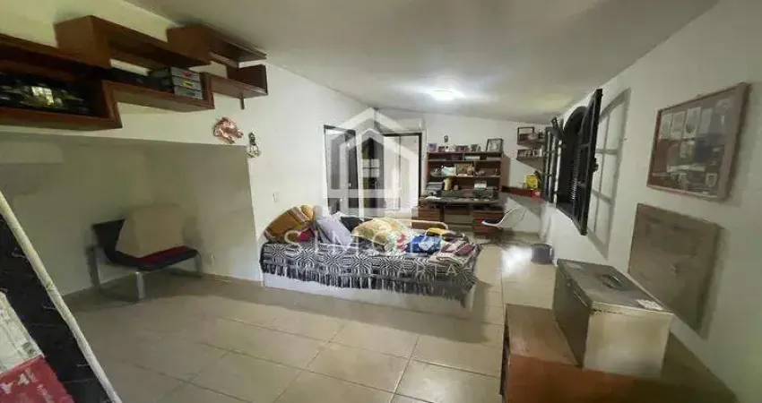Casa para Venda em Rio de Janeiro, Freguesia de Jacarepaguá, 4 dormitórios, 2 suítes, 3 banheiros, 5 vagas