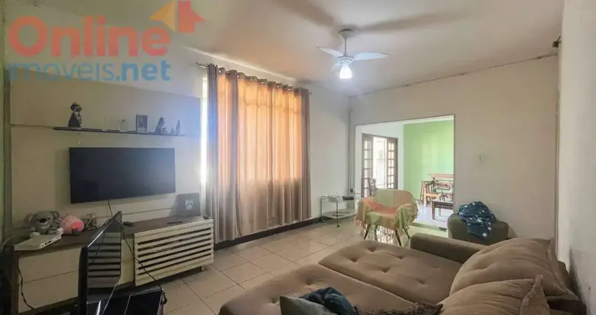 Casa à Venda – 3 Quartos, 1 Suíte, 2 Vagas – Nova Granada.