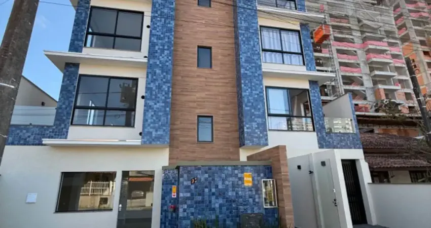 Lindo apartamento, novo, recém entregue, com 2 suítes e pertinho da praia