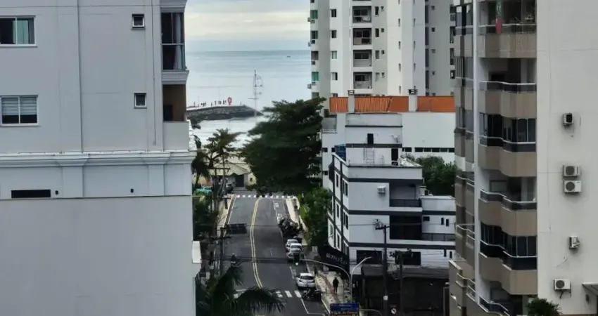 Lindo apartamento, super bem localizado, bem perto da praia com 3 vagas de garagem