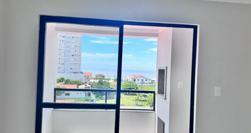 Apartamento; novo, muito perto da praia, quadra mar e com vista mar