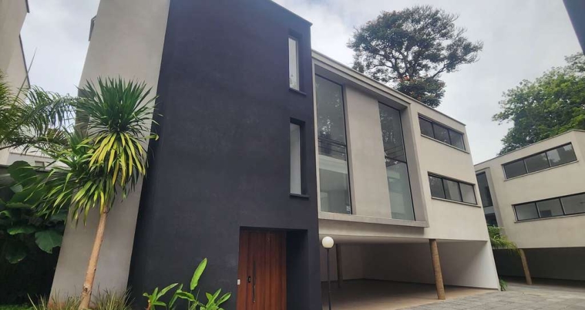 Casa de Condomínio com 4 suítes e 7 banheiros à Venda, 830 m² por R$ 10.000.000