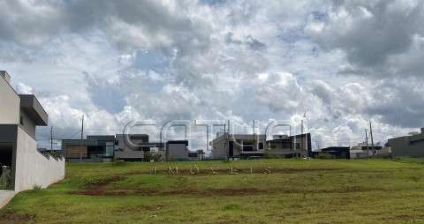 Terreno em condomínio à venda - Condomínio Bellevie Residencial, Cambé
