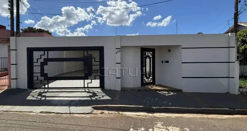 Casa com 3 quartos para alugar na Rua Virgílio Jorge, 228, San Remo, Londrina