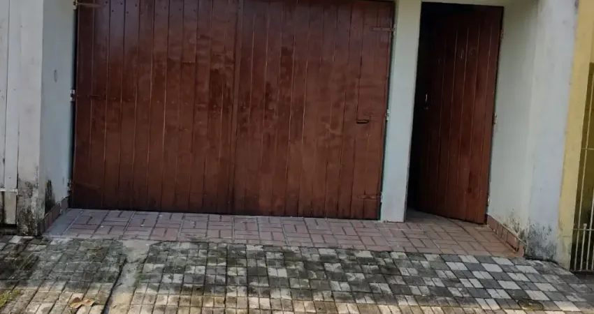 Casa Térrea, 2 Dorms à Venda, Balneário Itaguaí, por R$ 200.000,00