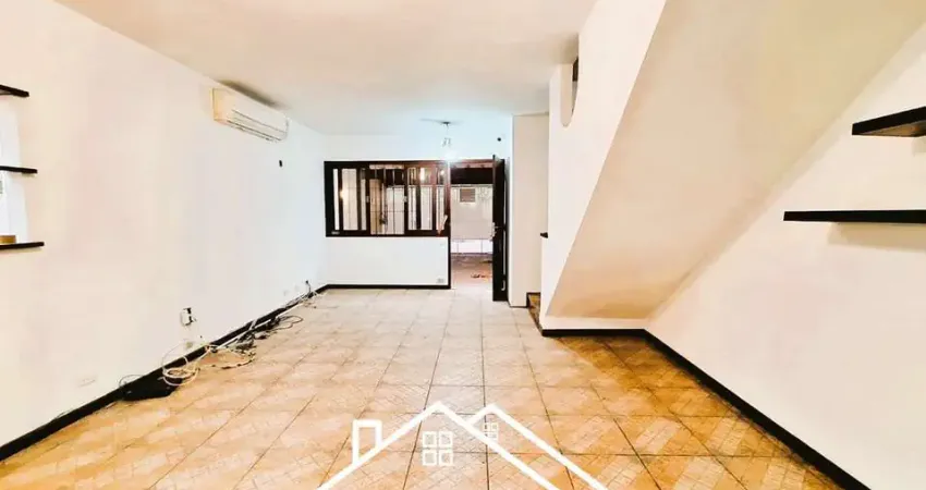 Sobrado com 3 dormitórios, suíte, e 2 vagas, na chácara santo antônio