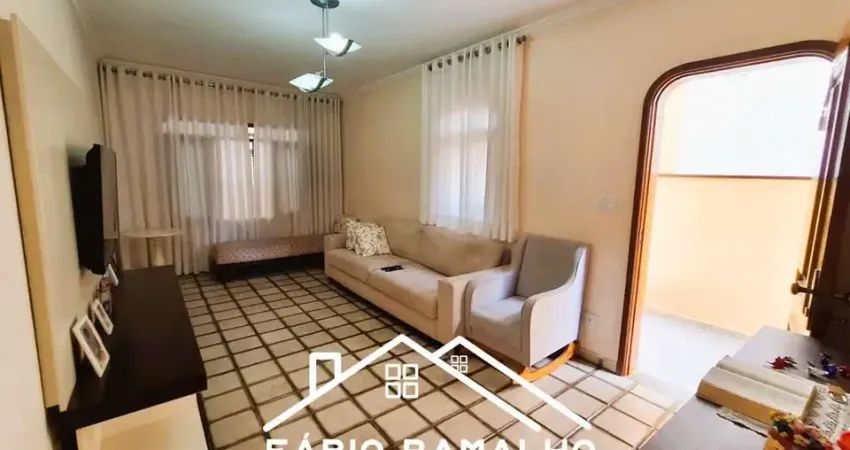 Sobrado na cupecê, com 4 dormitórios, 2 suítes, e 2 vagas de garagens.