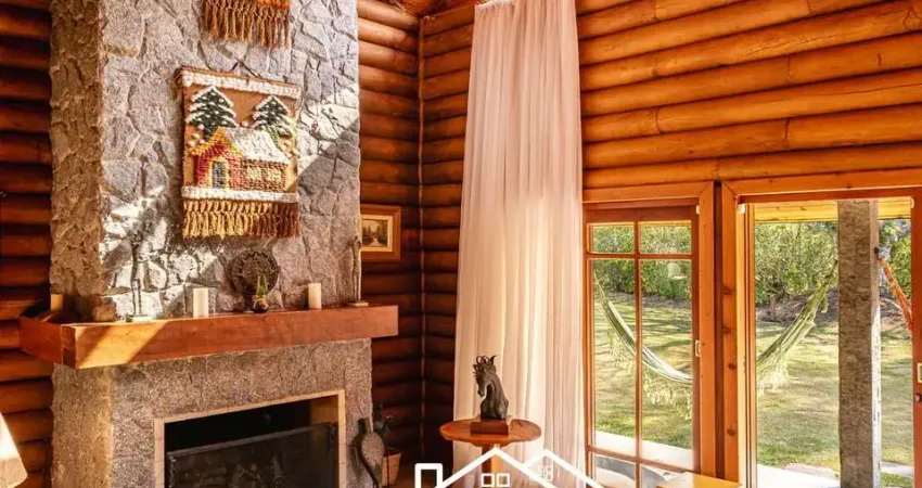 Casa em condomínio fechado, com 397m² em santo antônio do pinhal.