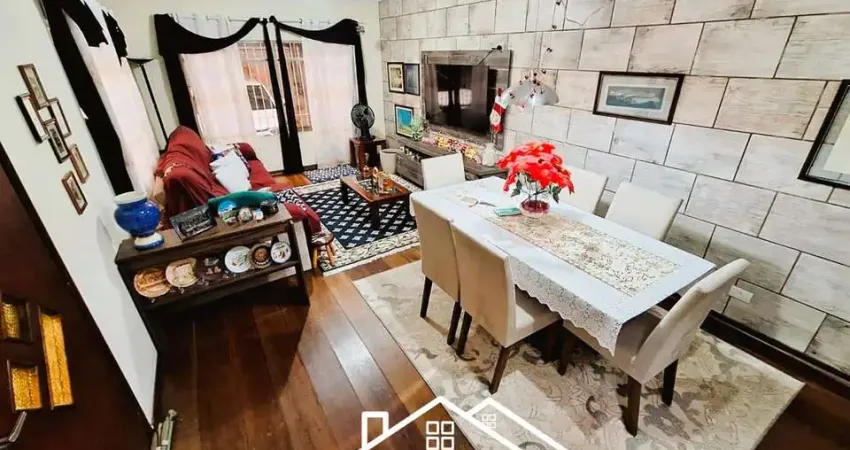 Sobrado com 3 dormitórios, e 2 vagas de garagens, para venda na cidade ademar