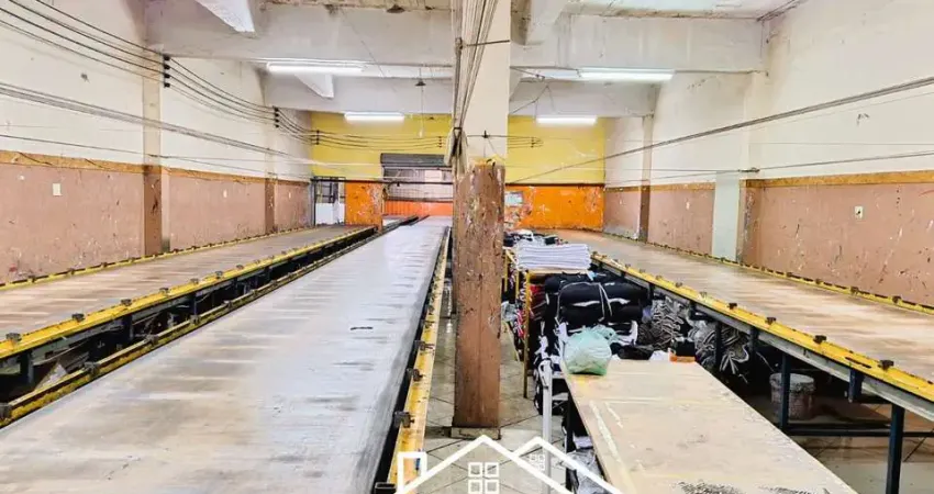 Galpão para venda na vila califórnia, com 3 vagas de garagens.