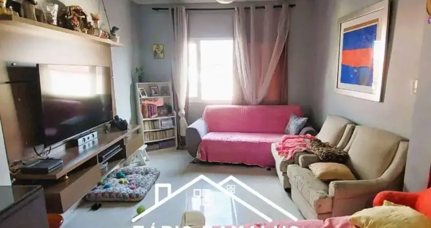 Sobrado à venda no jardim cidália, com 3 dorms, e 2 vagas de garagens