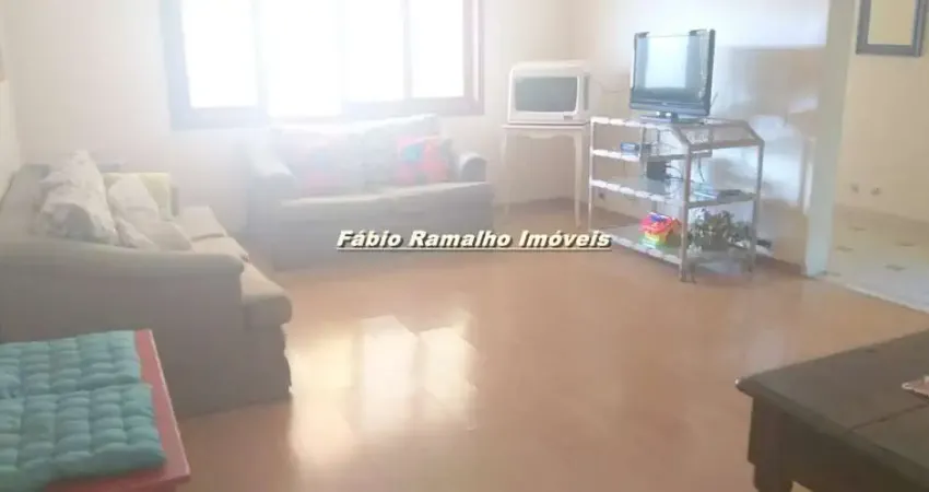 Sobrado com 4 dormitórios, 2 suítes, e 2 vagas para venda no campo grande.