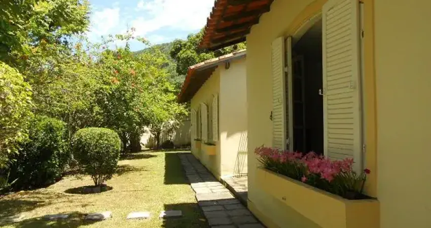 Casa Linear 4 dormitórios, 280 m² à venda no Cafubá - Piratininga/RJ