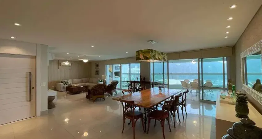 Apartamento frontal ao mar com 4 suítes, 6 banheiros, 4 vagas e 290m²