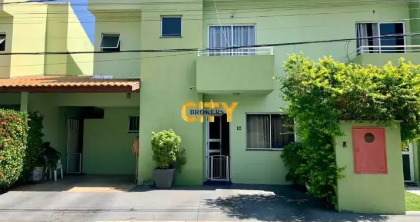 Vende-se Sobrado Condomínio Maison Vert