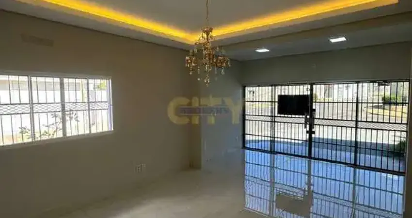 Vende-se Casa Comercial CPA I (Prox. ao Comando Geral)