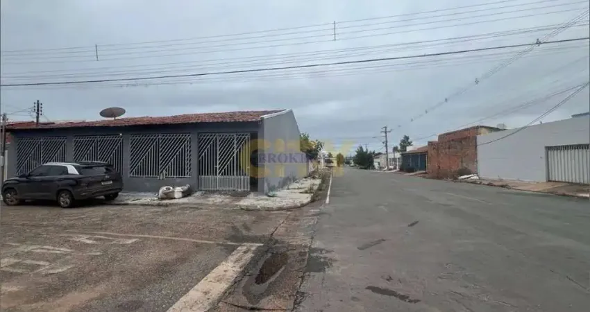 Vende-se Casa de Esquina com Ponto Comercial CPA 4 - IV