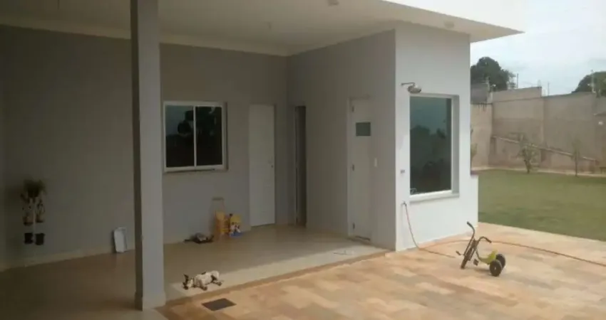 ÓTIMA OPORTUNIDADE, CASA NO LOTEAMENTO SÃO PEDRO 347² CONSTRUIDA. 1.149,00m² TOTAL