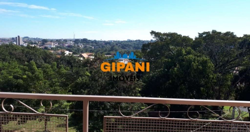 Apartamento 2 quartos com suíte e sacada