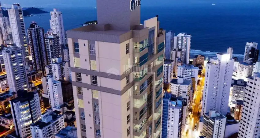 Lançamento - 04 dormitórios sendo 02 suítes e 03 vagas em rua reta ao mar no opera tower.