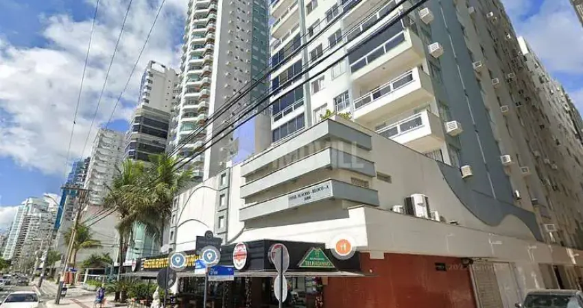 Excelente oportunidade apartamento diferenciado lateral em prédio frente mar com 01 dormitório.