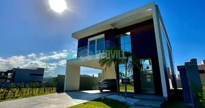 Casa em condomínio fechado com 3 quartos à venda na Rua Ivo José Rebello, Santa Regina, Camboriú