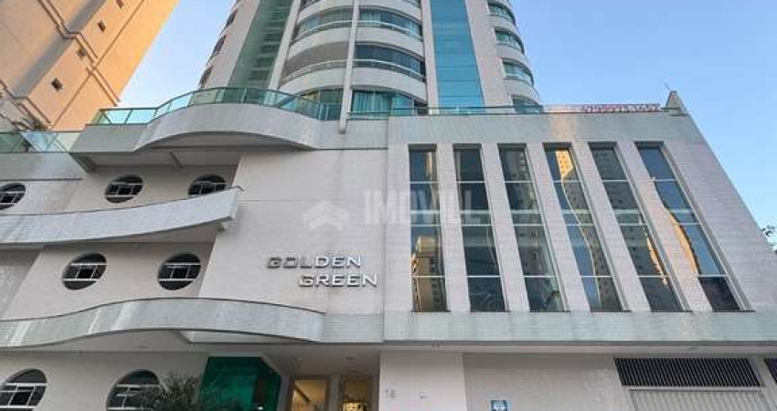 LINDO APARTAMENTO NO ED. GOLDEN GREEN MOBILIADO