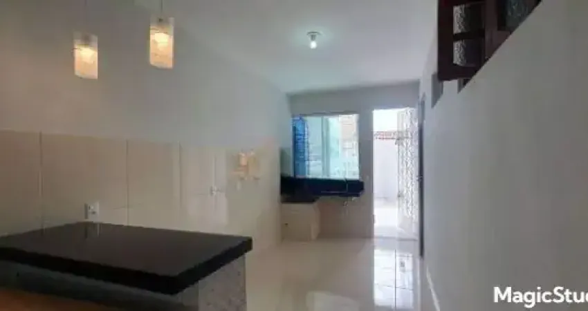 Casa 113m2 c/ 02 quartos no monte castelo 02 banheiros 01 vaga quintal portão eletronico toda reformada.