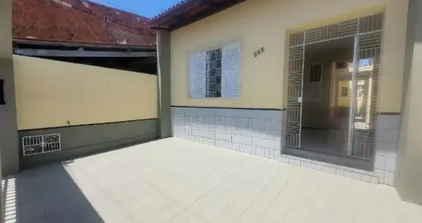 Casa 03 quartos 02 banheiros 02 vagas 225m2 no monte castelo varanda quintal casa menor no quintal