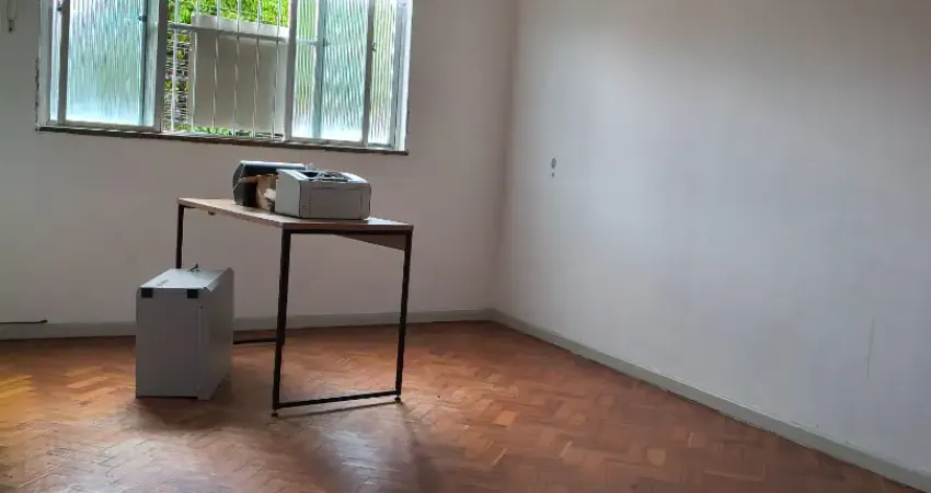 Apartamento com ótimo custo-benefício no início da rua luís anselmo