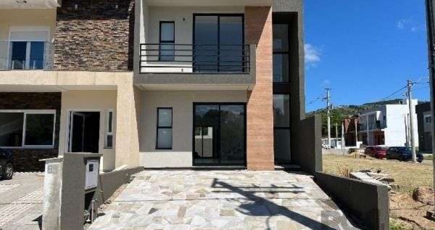 Casa Condominio em Porto Alegre, no bairro Campo Novo, com 3 dormitório(s), e 3