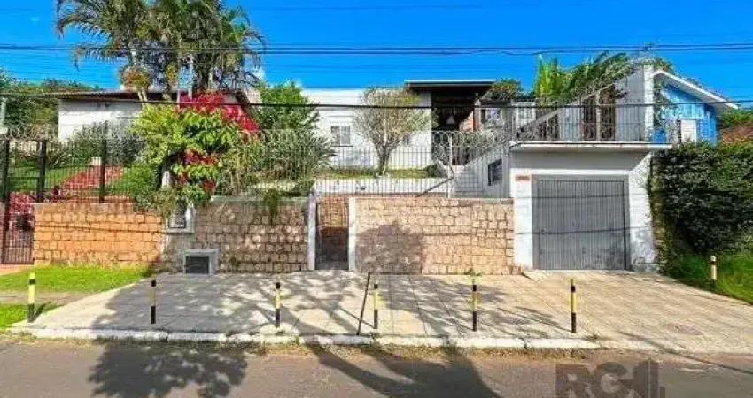 Casa Condominio em Porto Alegre, no bairro Santa Tereza, com 3 dormitório(s), e