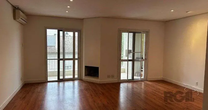 Casa em condomínio com 245m² - 3 dormitórios, 2 vagas no bairro Pedra Redonda