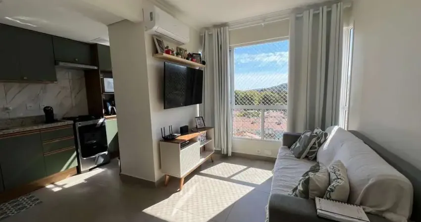 Apartamento no bairro Cavalhada 2 dormitórios , vaga coberta, portaria 24 horas.