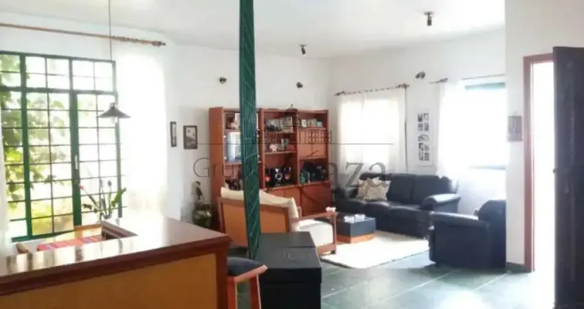Casa condomínio - condomínio jardim das colinas - 4 dormitórios - 319m².