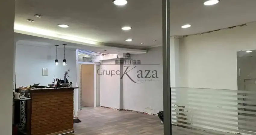 Casa comercial para alugar na Rua Aristides Friggi, 71230, Vila Guaianazes, São José dos Campos