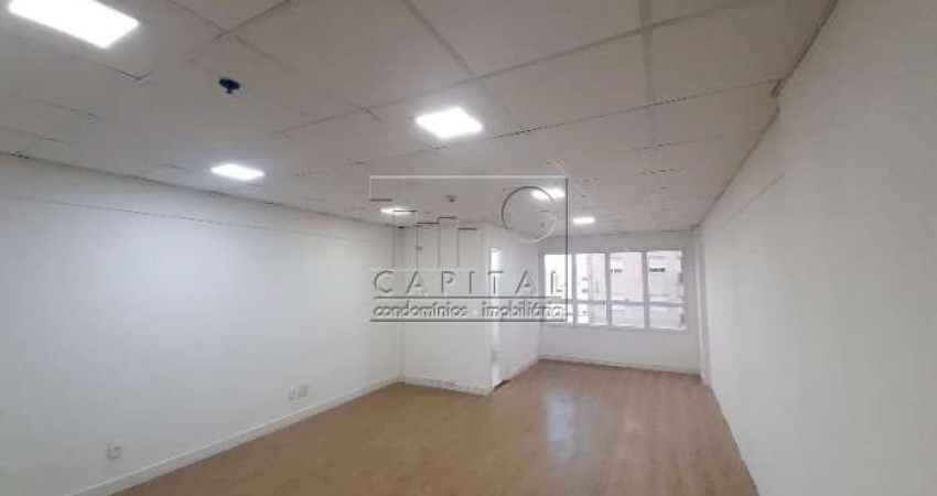 Sala comercial para alugar na Rua Adelino Cardana, 293, Centro, Barueri