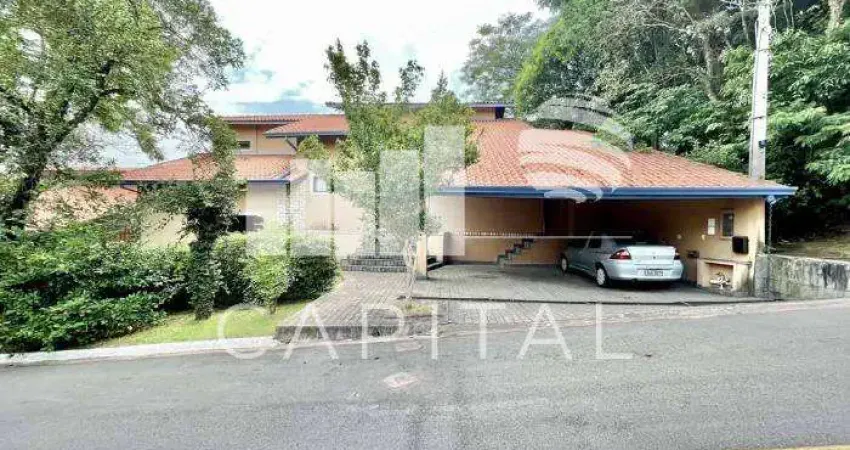 Casa a Venda No Condomínio Residêncial São Fernando