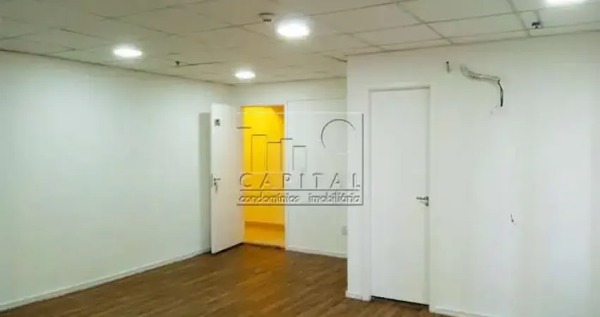 Sala comercial para alugar na Rua Adelino Cardana, 293, Bethaville I, Barueri