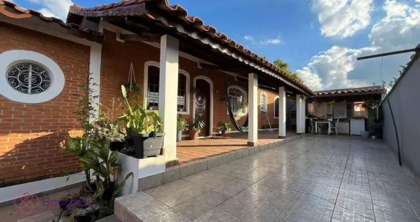 Casa com 4 dormitórios à venda, 204 m² por R$ 900.000,00 - Vila Nova Esperia - Jundiaí/SP