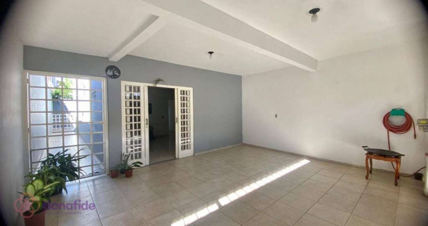 Casa com 3 dormitórios à venda, 202 m² por R$ 900.000,00 - Jardim das Tulipas - Jundiaí/SP