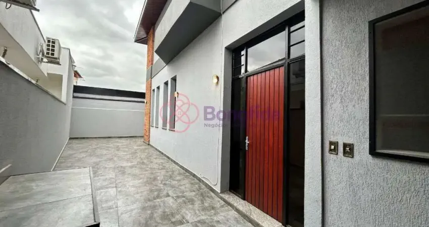 Casa comercial para locação localizada na rua do retiro, em jundiaí/sp.