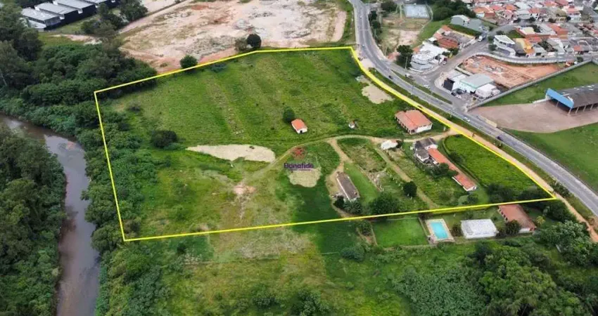 Terreno à venda na Rua Salvador Caruso Orlando, Medeiros, Jundiaí