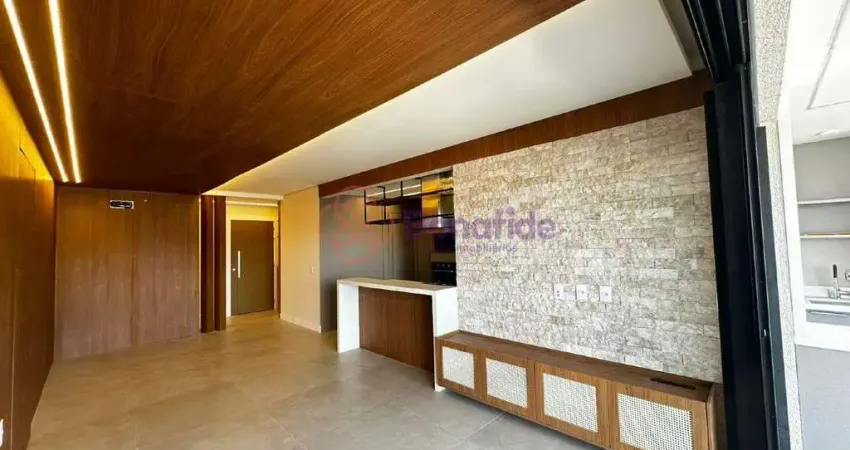 Apartamento para venda com 141m², vista permanente para a serra do japi.