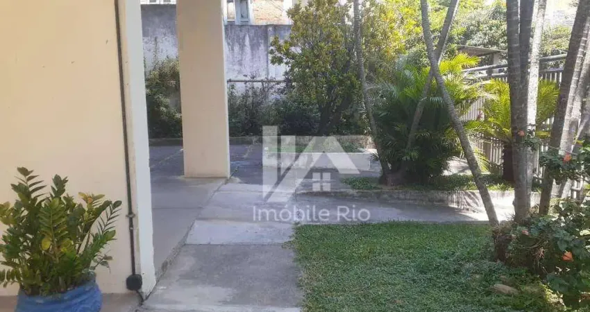 Vendo apartamento 2 quartos 65 m2, vaga na escritura. andarai rj.